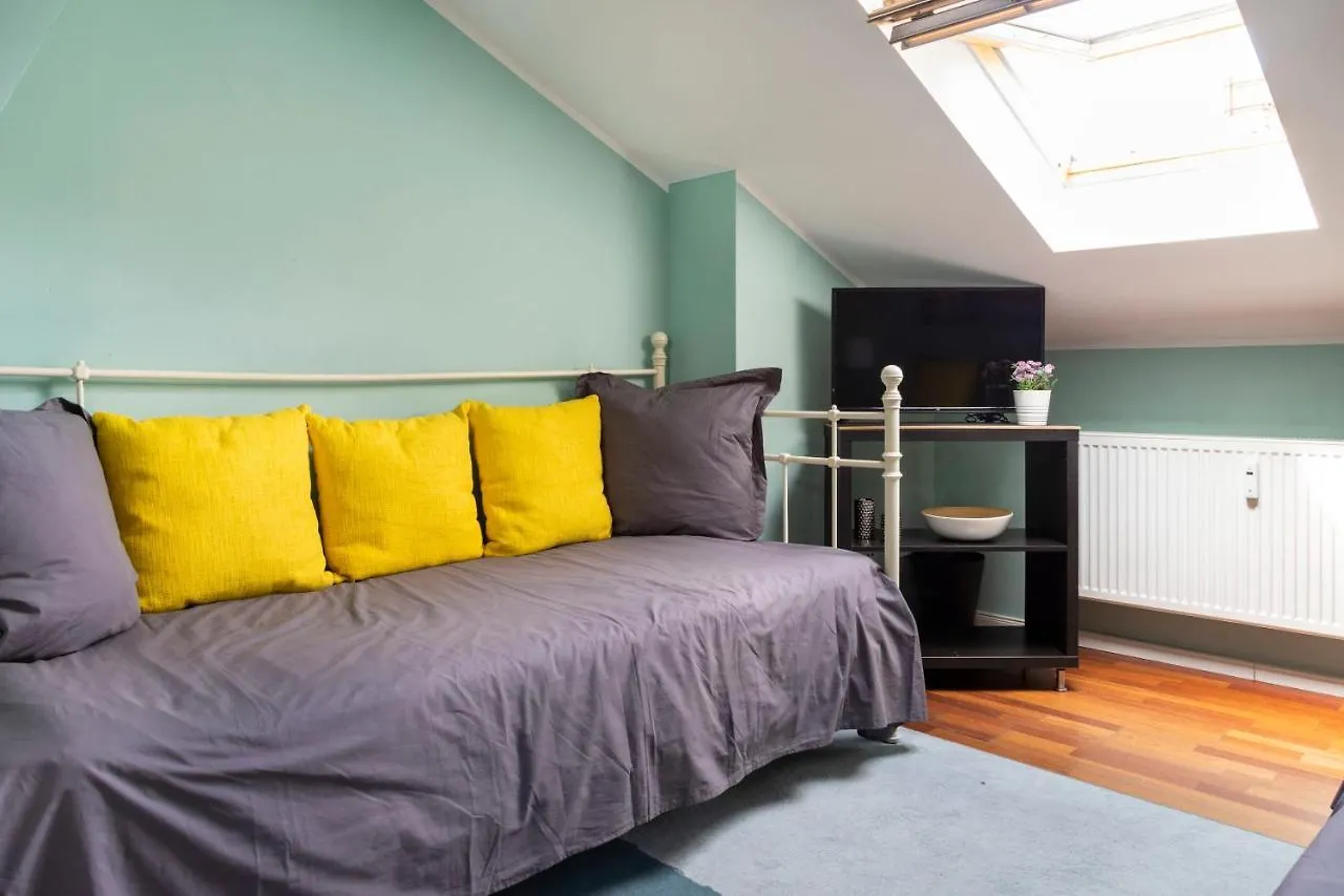 Rosenthaler Calling - Rooftop Apartment Berlin